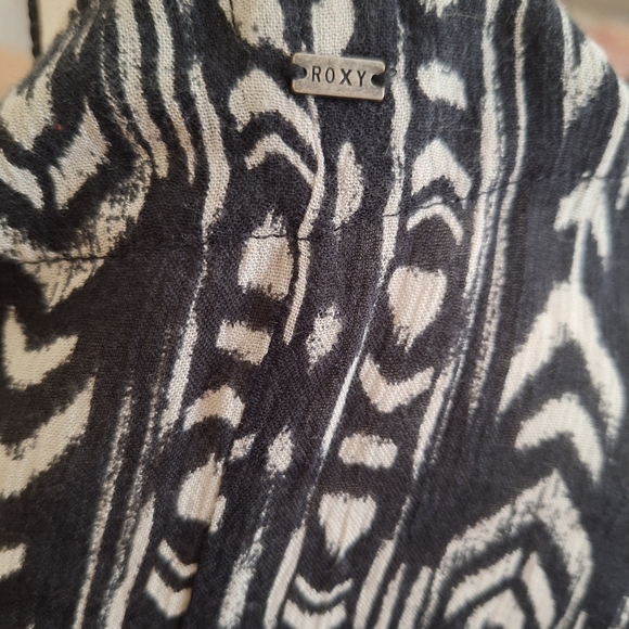 Roxy Coverup Size Large - Picture 4 of 5
